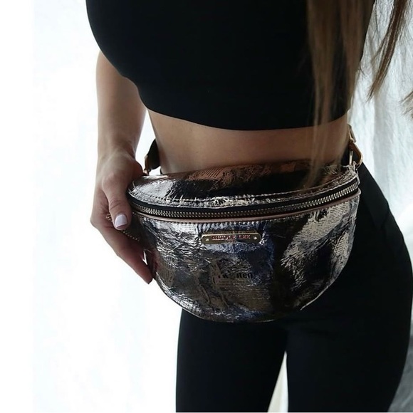 Nicole Lee Metallic Crossbody Bag - Picture 2 of 8